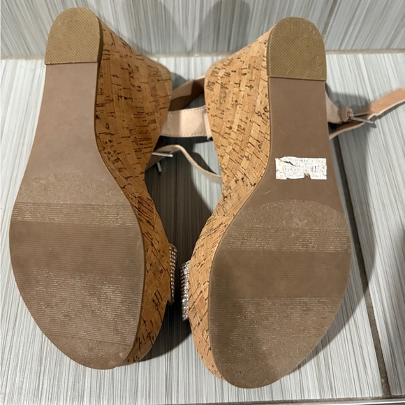 Torrid Tan Wedge Sandals with Sparkling Strap - Picture 4 of 4